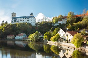 Z Krumlova na Lipno a přes Kaplici zpět
