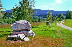 Alej Smíření na kole