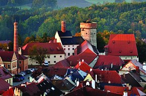 Bechyňská brána a hrad Kotnov