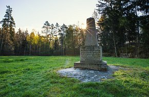 Locus perennis - věčné místo Lišov