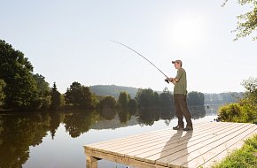 Sportovní rybaření na rybníku Velký Vrchotický