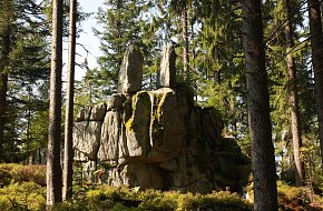 Pohanské kameny – strážci slunovratu na vrchu Homole