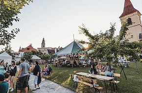 Zahradní degustace vín Český Krumlov