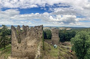 Hradní věž hradu Helfenburk