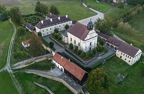 Klášter v Kostelním Vydří: Místo světla, víry a návratu