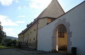 Chlum Fortress