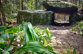 Kbílský dolmen – kamenná brána mezi světy