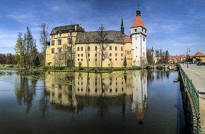 Nejzachovalejší vodní zámek v republice
