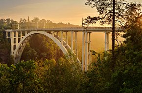 Most Bechyňská duha