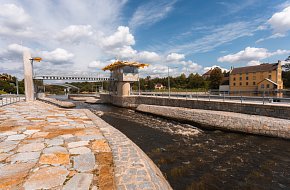 Vodní dílo Hněvkovice