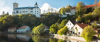 Z Krumlova na Lipno a přes Kaplici zpět