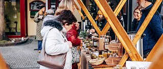 Vánoční trh před Kotvou