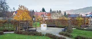 Prachatickým centrem a parky