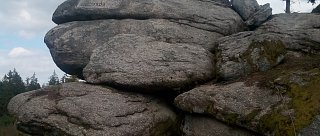 Graselova sluj a Schillerovy kameny