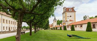 Tisícileté Netolice a zámek Kratochvíle