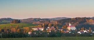 Z Jistebnice na Javorovou skálu