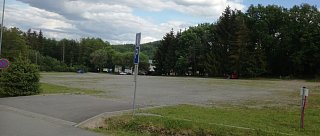 Dolní parkoviště u sjezdovky Monínec