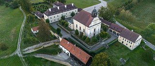 Klášter v Kostelním Vydří: Místo světla, víry a návratu