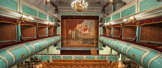 Nejstarší funkční a nejdéle používaná opona v Česku