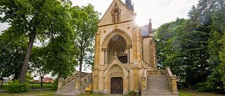 Buquoyská hrobka v Nových Hradech