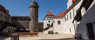 Hradní věž Rumpál