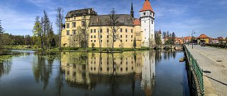 Nejzachovalejší vodní zámek v republice