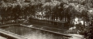 Koupačka na nejstarší plovárně