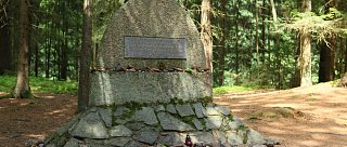 Pomník Emy Destinové