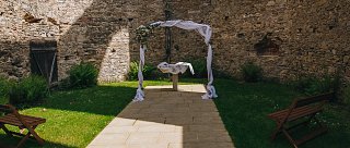 Zřícenina kláštera a hradu Kuklov